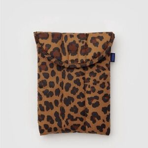Baggu puffy tablet sleeve - brand new, never used!